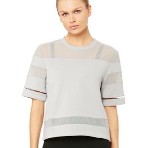 ALO YOGA Women's Mellow Short Sleeve Top
Size Large Gray